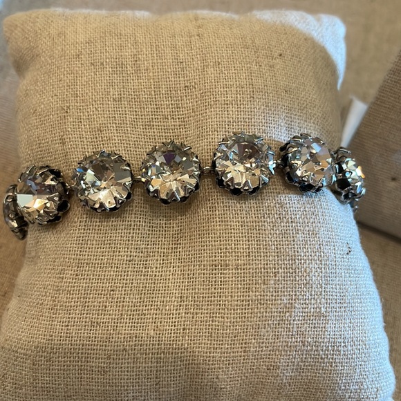 Stella & Dot set: Vintage Crystal bracelet and Vintage Crystal Studs - Picture 2 of 6